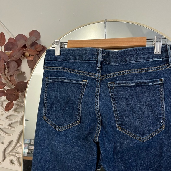 MOTHER The Looker in Dark Blue Flowers from the Storm Skinny Jeans - Picture 7 of 11